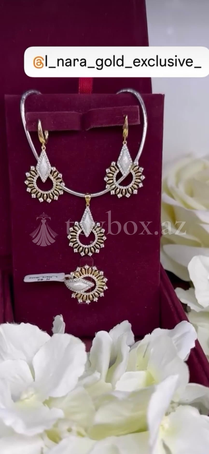 L Nara Gold Exclusive