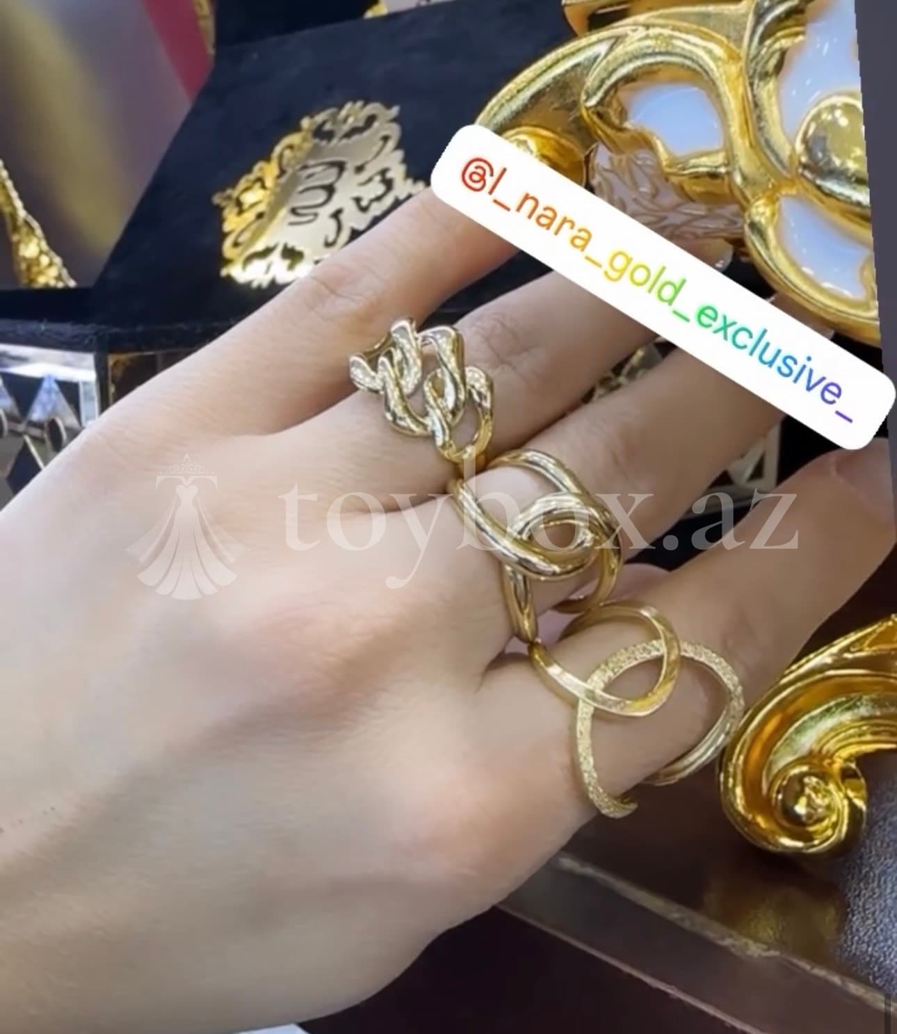 L Nara Gold Exclusive