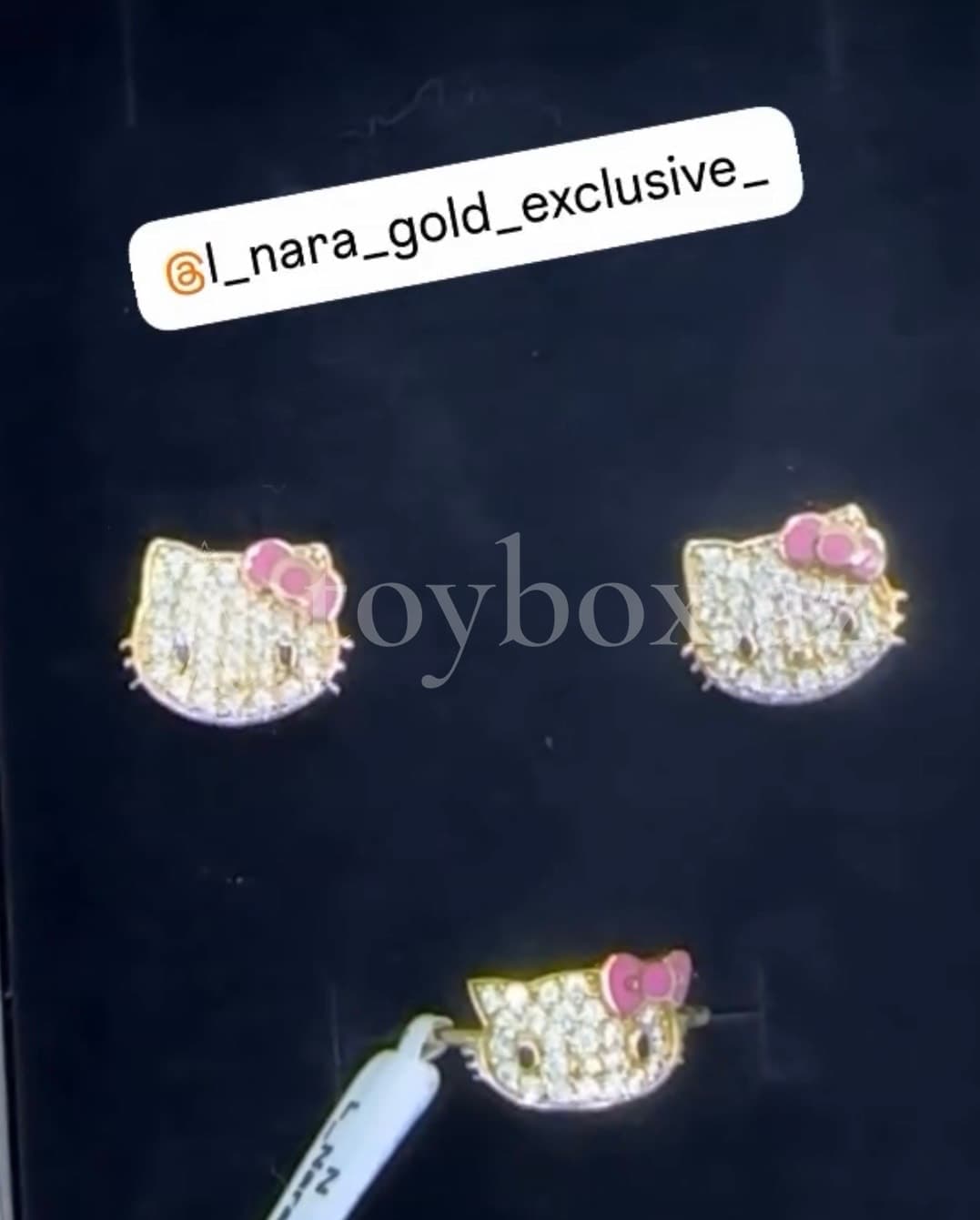 L Nara Gold Exclusive