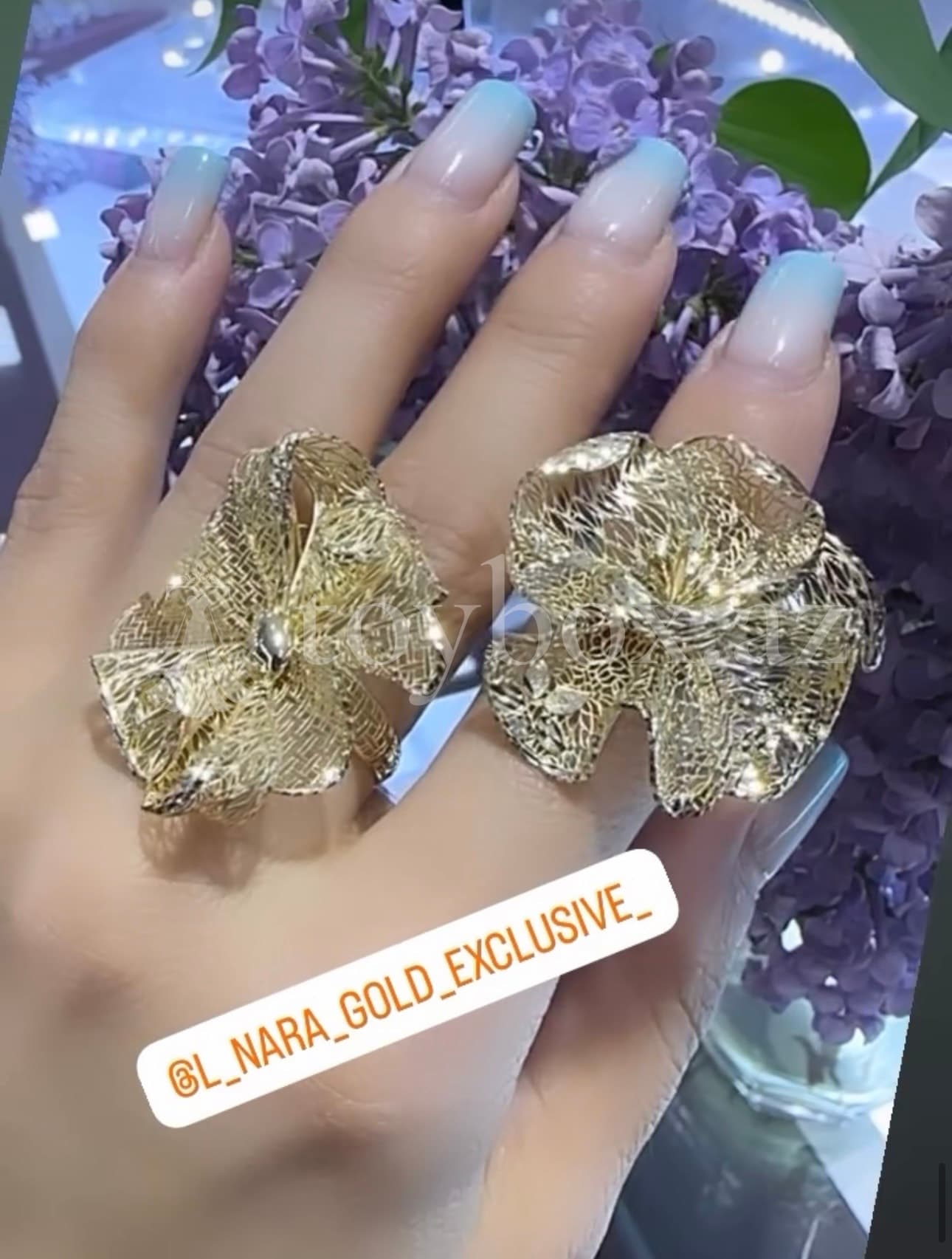 L Nara Gold Exclusive