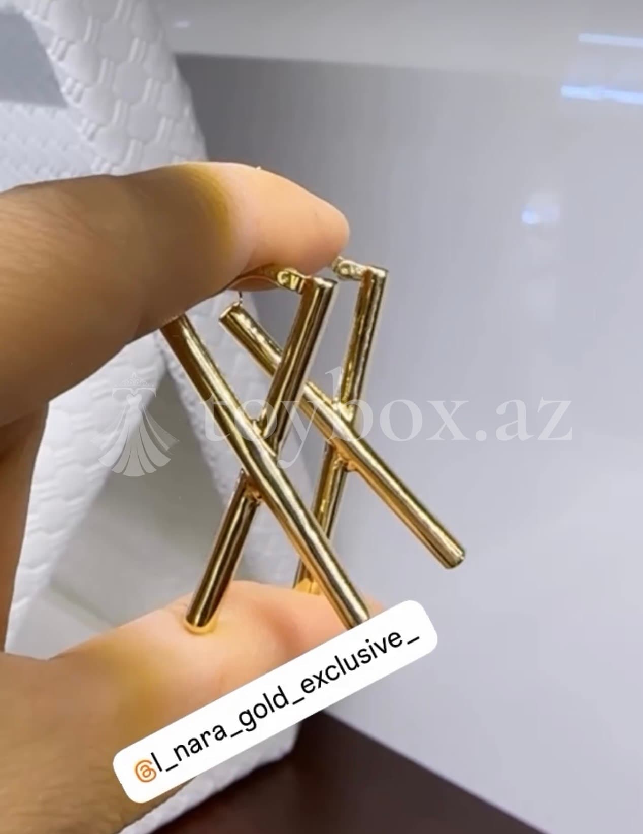 L Nara Gold Exclusive
