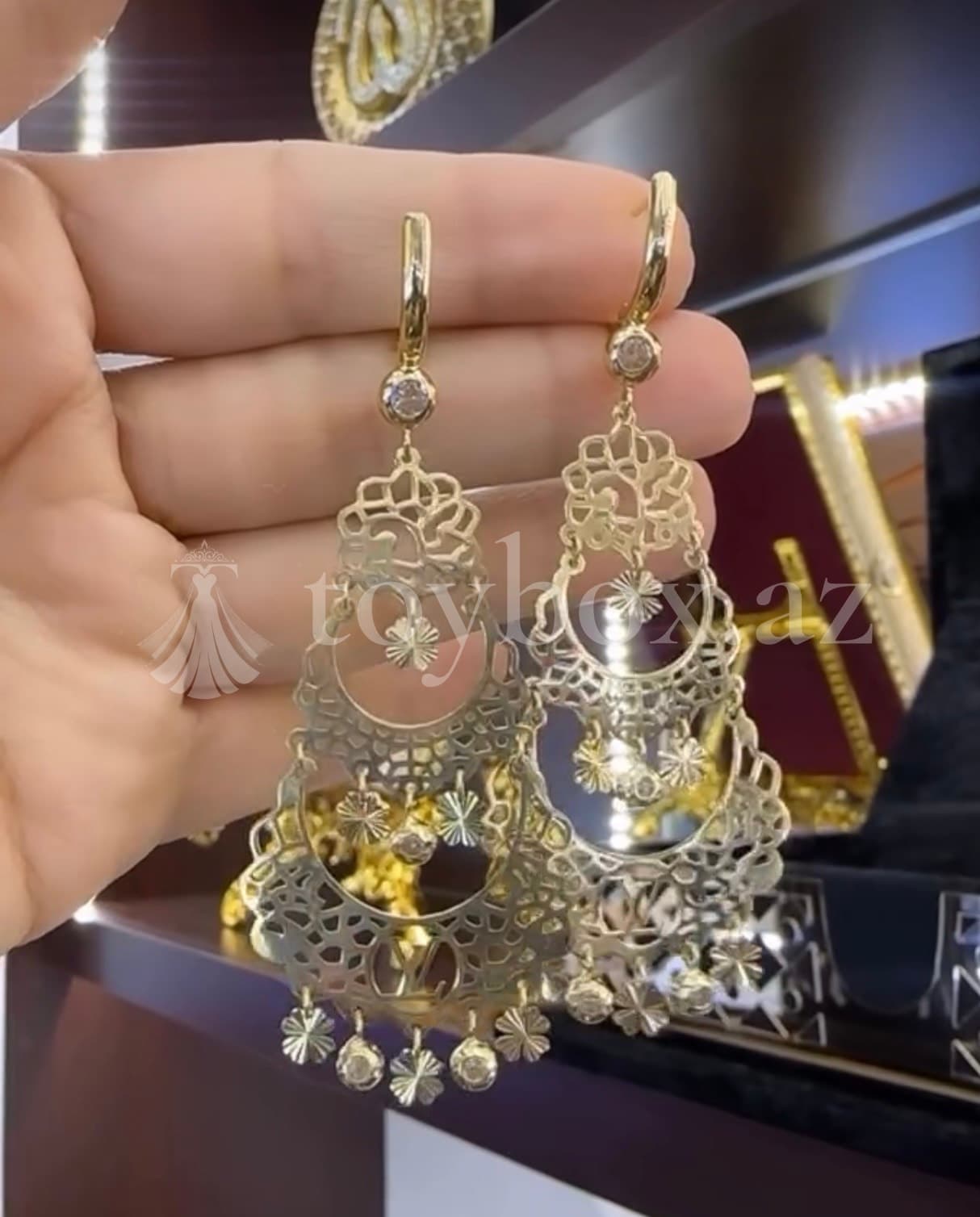 L Nara Gold Exclusive