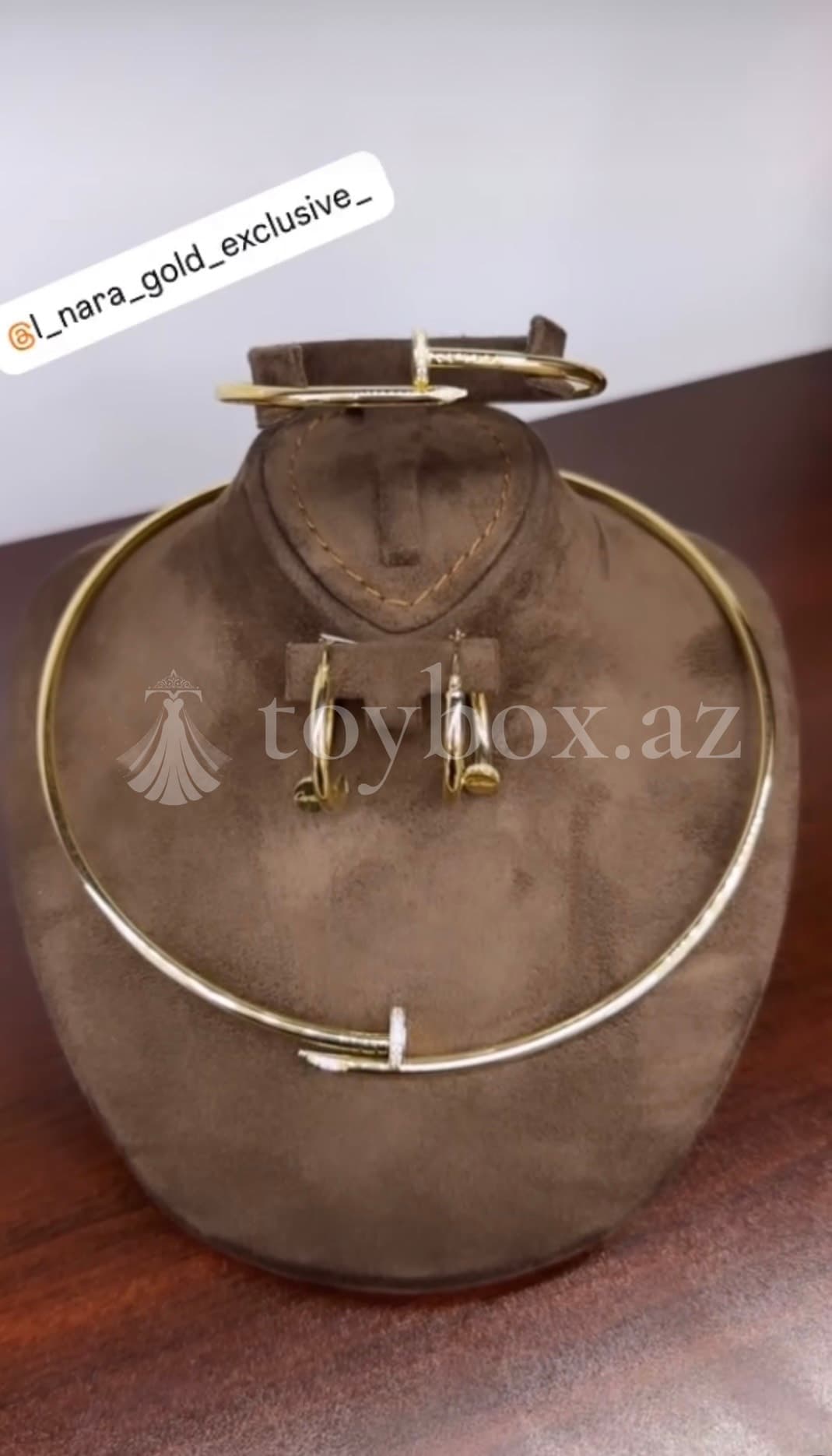 L Nara Gold Exclusive