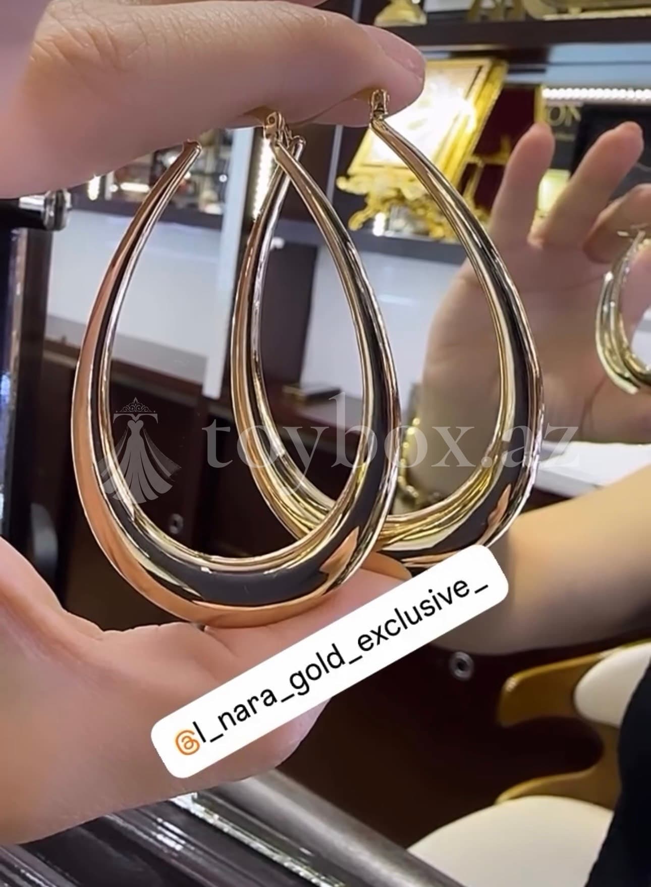 L Nara Gold Exclusive