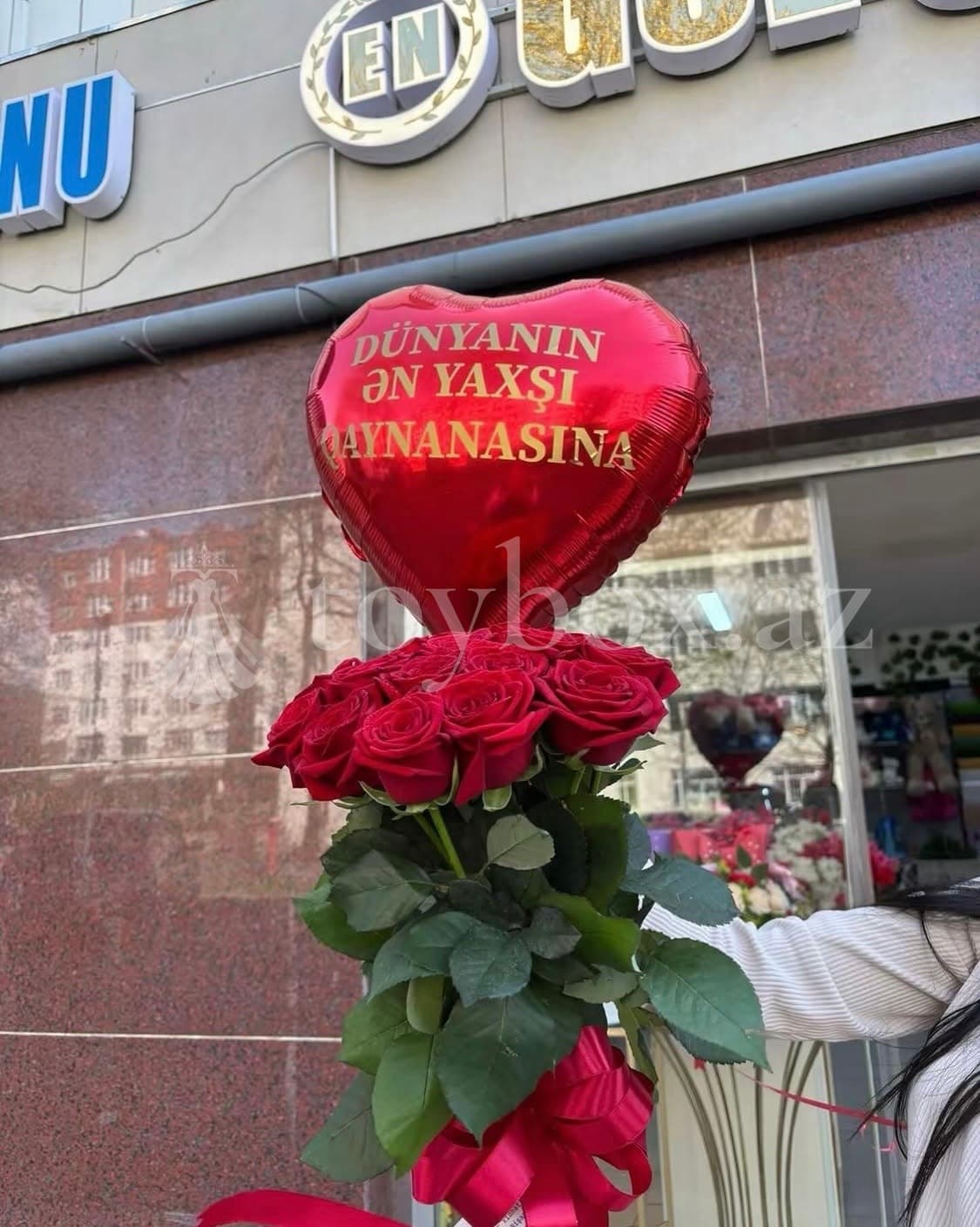Qəbələ Gül Buketləri