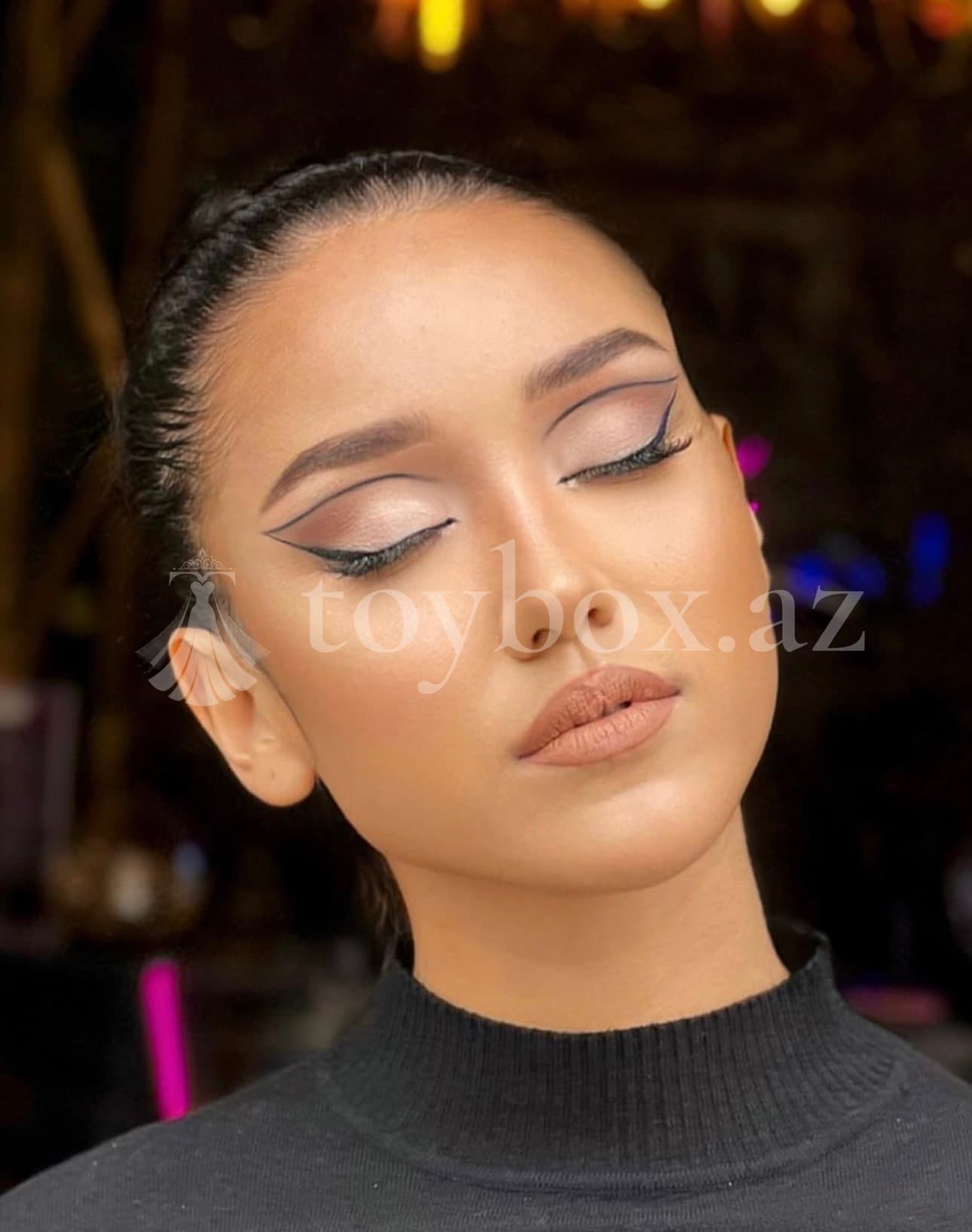 Make Up Ayna