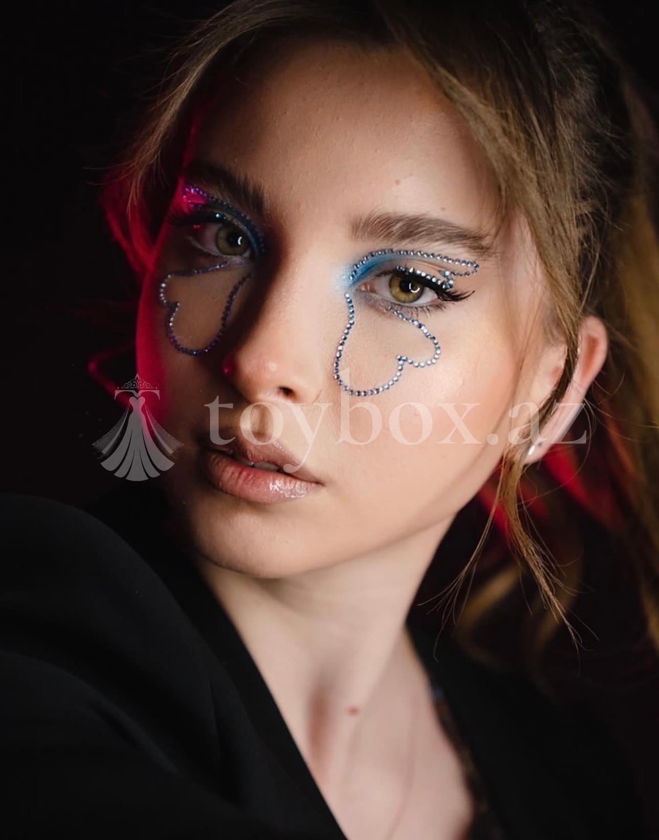 Make Up Ayna