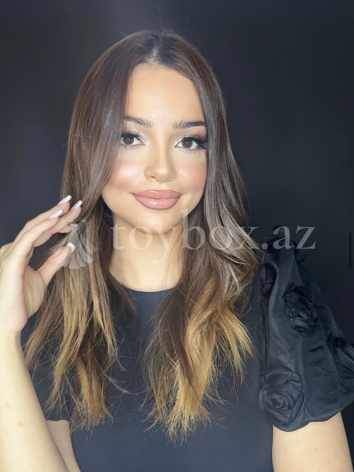 Esmira Make Up