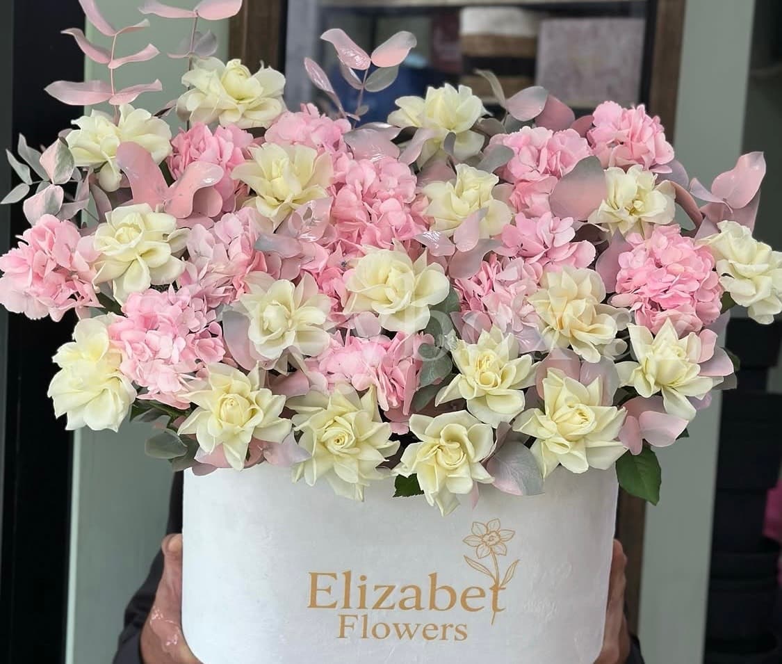 Elizabet Flowers Bouquet