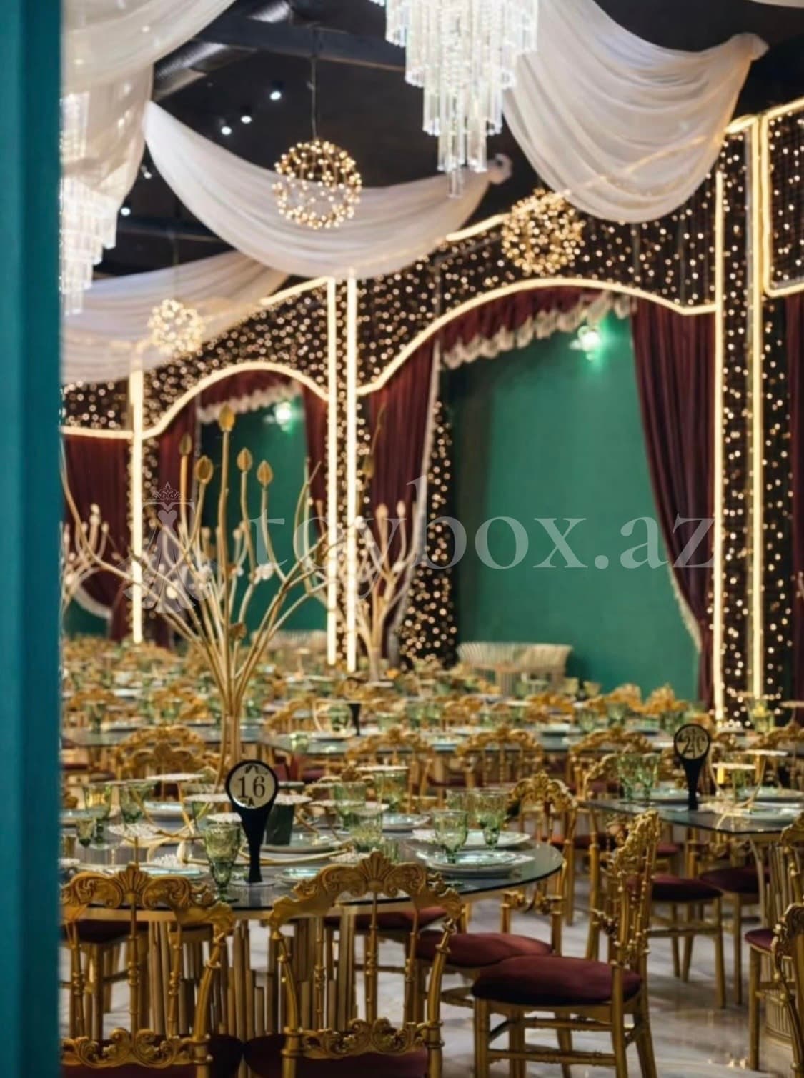 Sweet Deluxe Hall