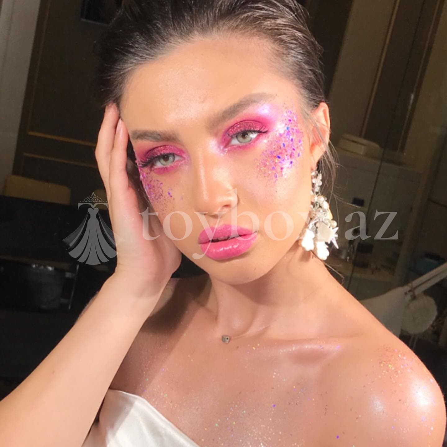 Make Up İlhamə Official
