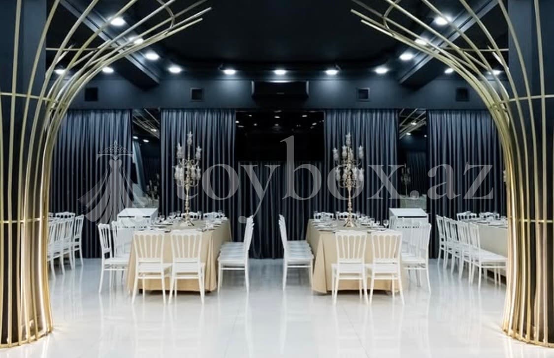 Deluxe Hall