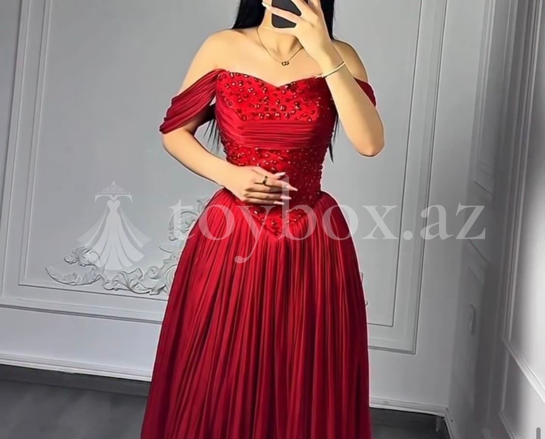 Adela Ziyafət Geyimləri