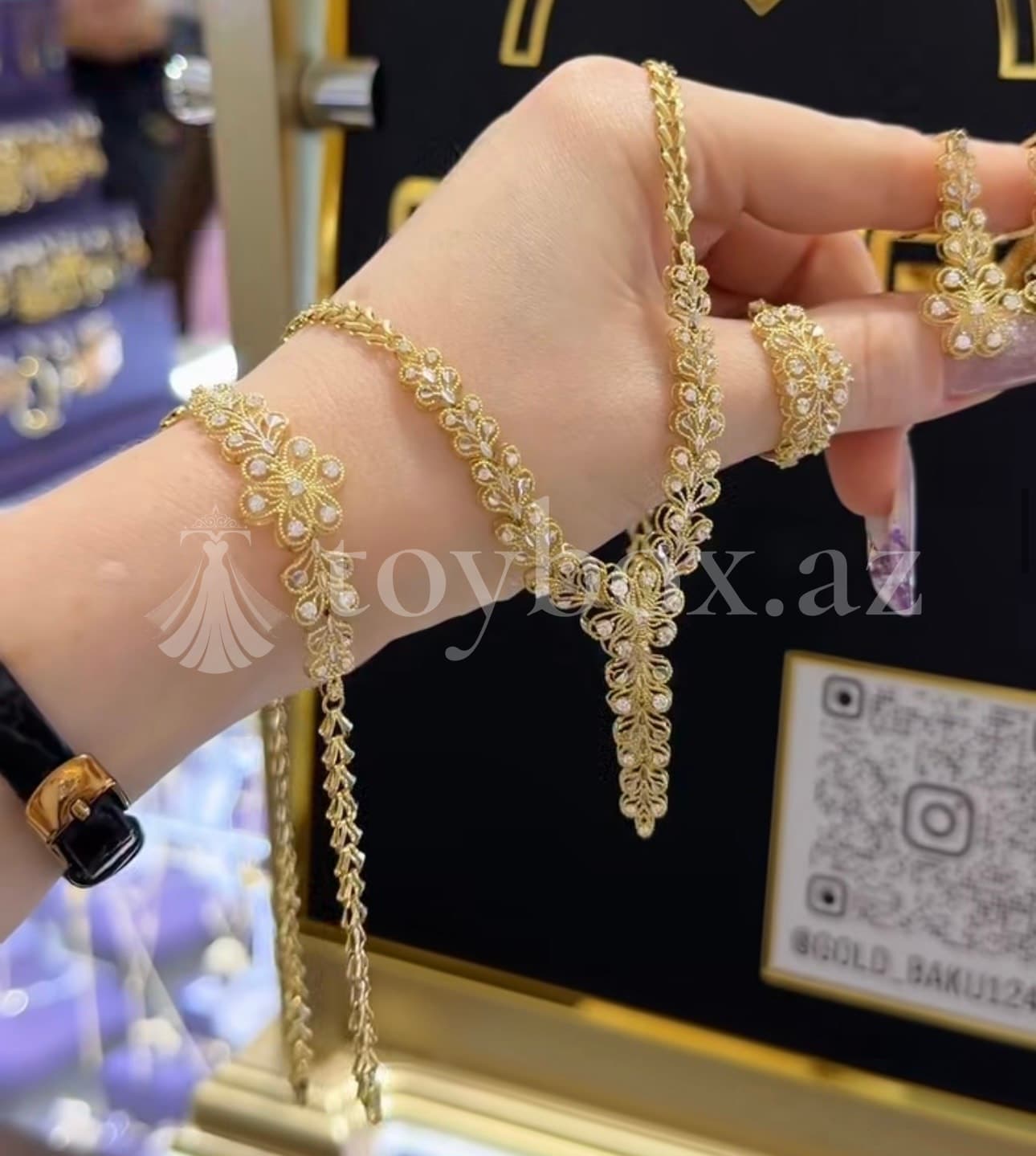 Gold Baku 124